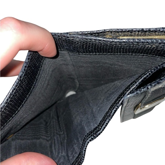 Salvatore Ferragamo Vintage Vara Bow Compact Wallet with Kiss Lock - Picture 4 of 16